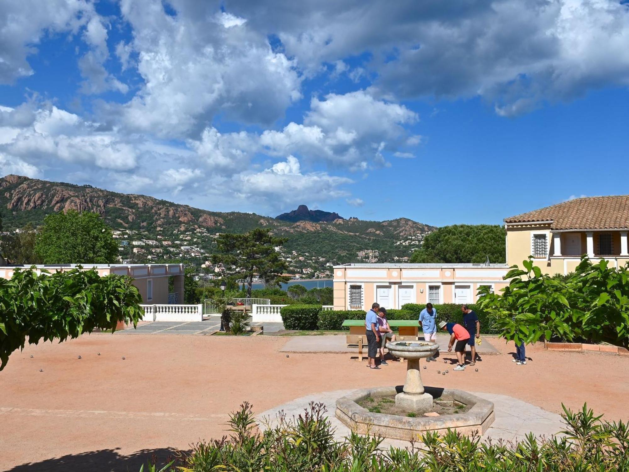 Apartment Village Cap Esterel - Le Village-81 By Interhome Saint-Raphaël Dış mekan fotoğraf
