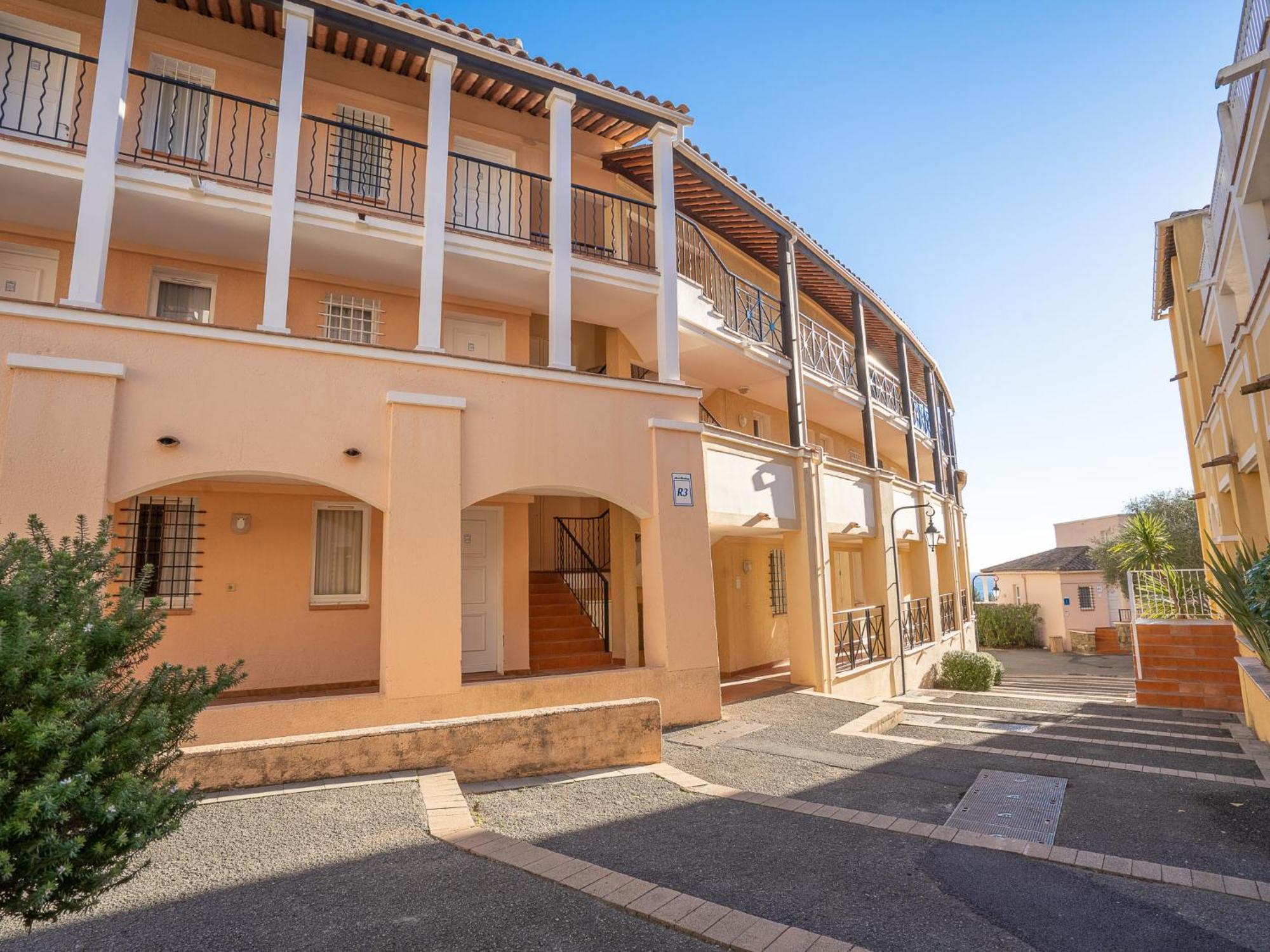 Apartment Village Cap Esterel - Le Village-81 By Interhome Saint-Raphaël Dış mekan fotoğraf